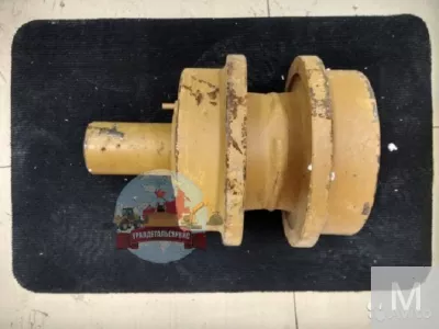 "Каток поддерживающий 141-30-00565 Komatsu "