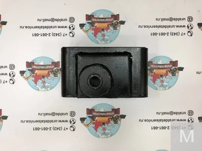 Подушка двигателя задняя 4628977 / 4628983