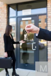 Купля-продажа коммерческой недвижимости в Санкт-Петербурге