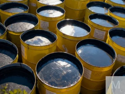 Битум нефтяной дорожный БНД 100/130 для дорожных работ.