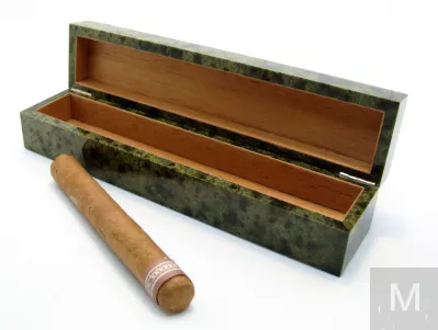 Футляр - Хьюмидор (Humidor) для сигар. Чистый Вердантит.